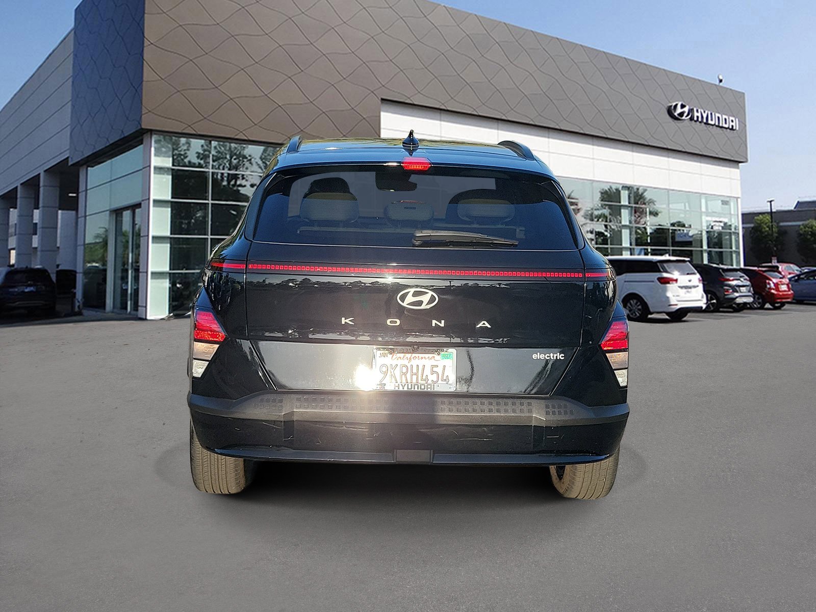 Certified Used 2024 Abyss Black Pearl Hyundai SEL image 4