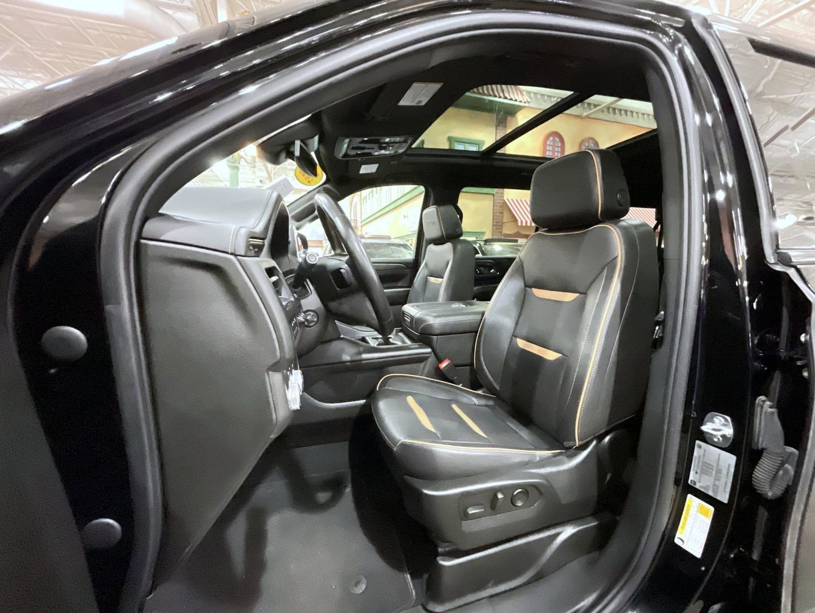2023 GMC Yukon XL AT4 - Photo 10