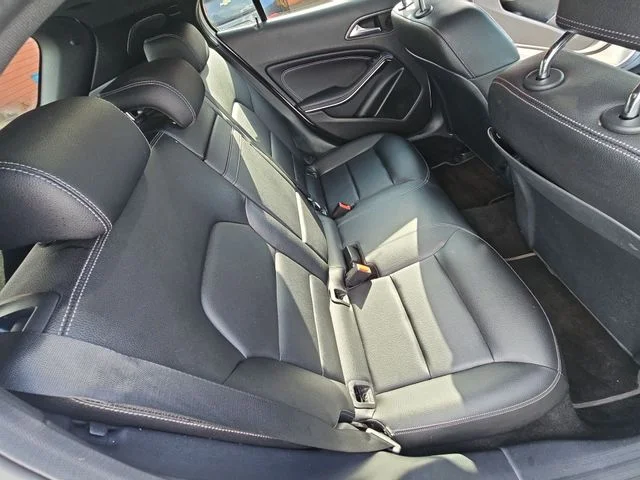 Used 2019 White Mercedes-Benz GLA 250 image 30
