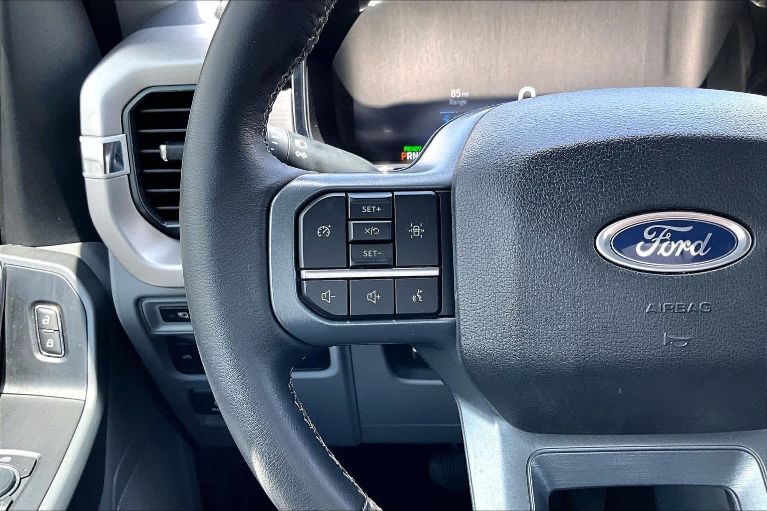 Used 2023 Agate Black Ford XLT image 23