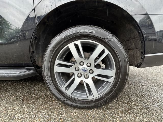 Used 2024 Black Metallic Ford Limited image 28