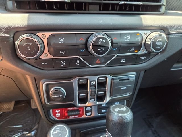 Used 2024 White Jeep Rubicon image 27