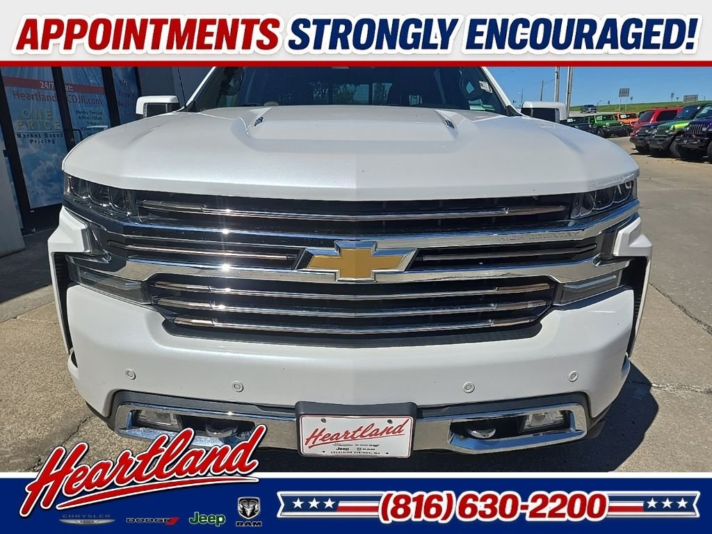 Used 2019 Beige Chevrolet High Country image 17