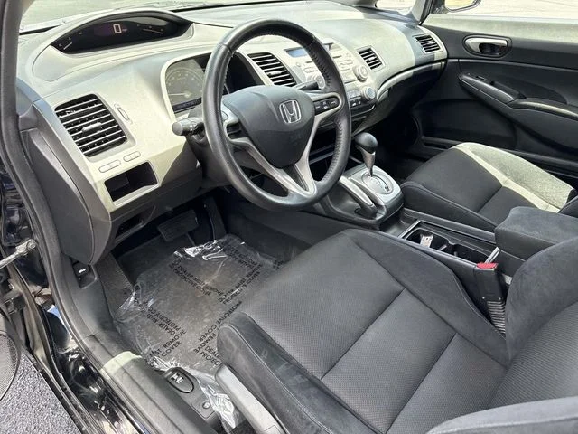 Used 2010  Honda LX-S image 2