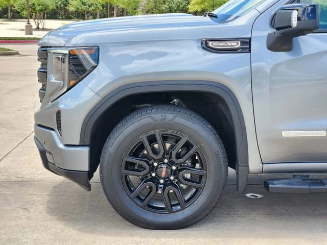 Used 2025 Sterling Metallic GMC Elevation image 8