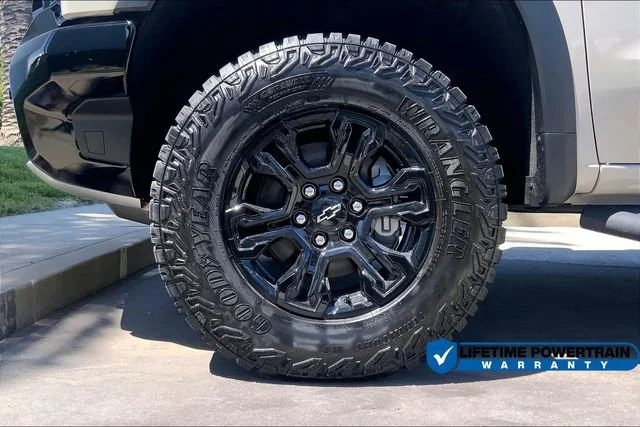 New 2026 White Sands Chevrolet ZR2 image 13