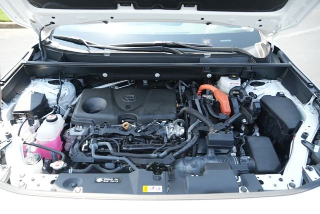 Used 2024 White Toyota XLE image 15