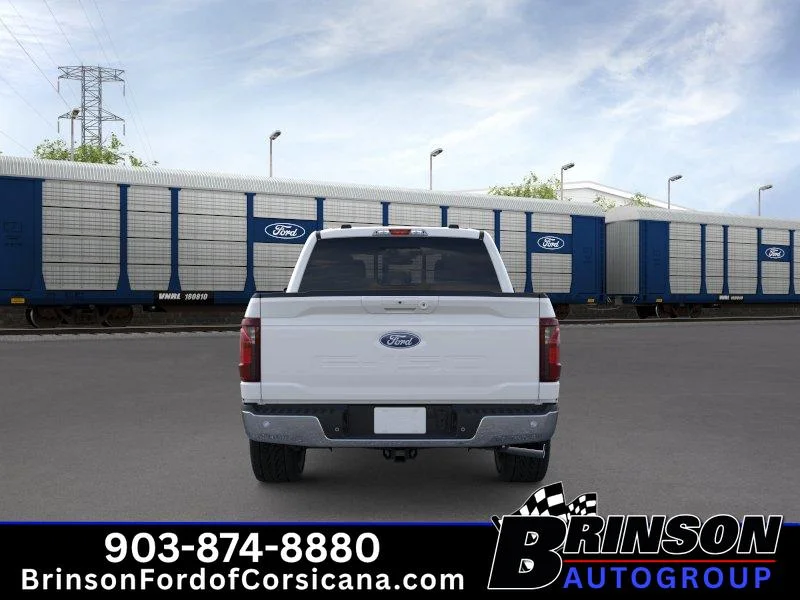 New 2026 Oxford White Ford XLT image 5