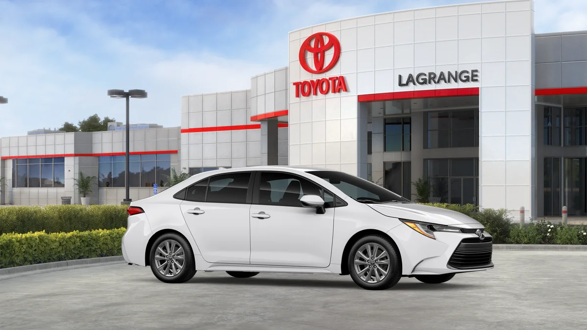 New 2026 Ice Cap Toyota LE image 35