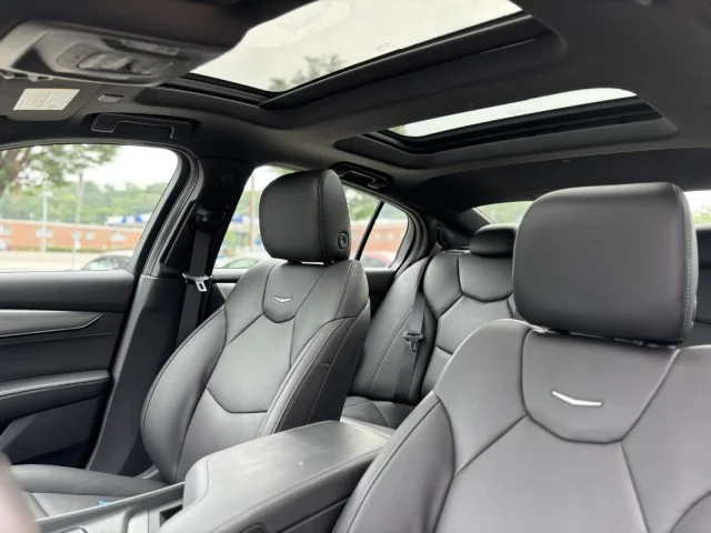 Used 2021 Crystal White Tricoat Cadillac Premium Luxury image 35
