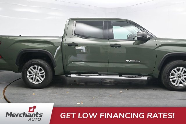 Used 2022 Green Toyota SR5 image 9