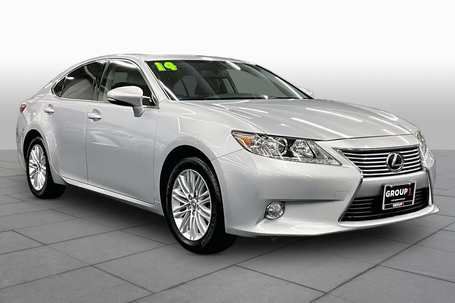 Used 2014 Silver Lining Metallic Lexus  image 2