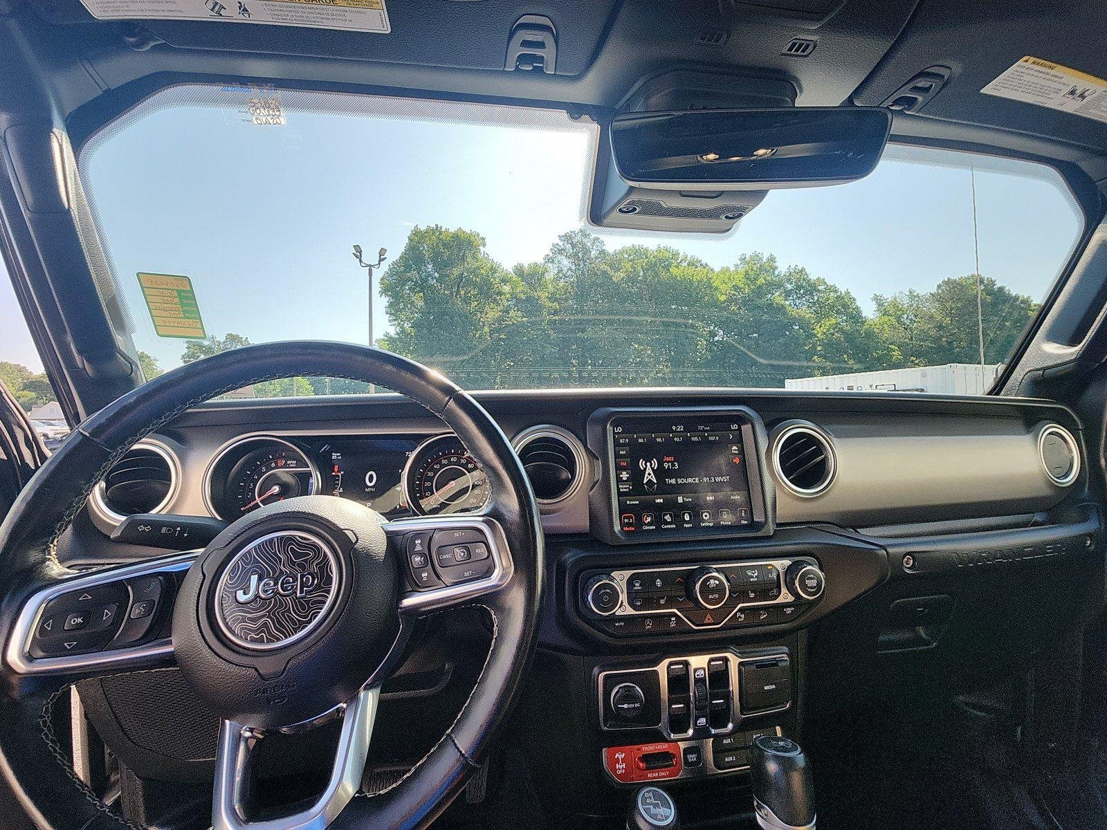 Used 2020  Jeep Rubicon image 20