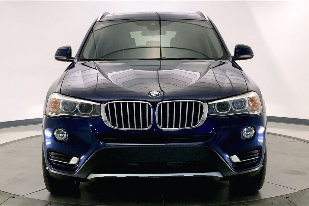 Used 2017 Deep Sea Blue Metallic BMW  image 2