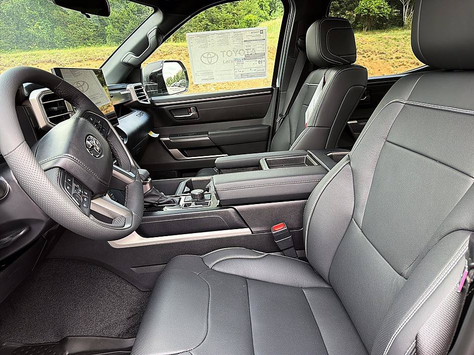 2026 Toyota Tundra SR5 - Photo 12