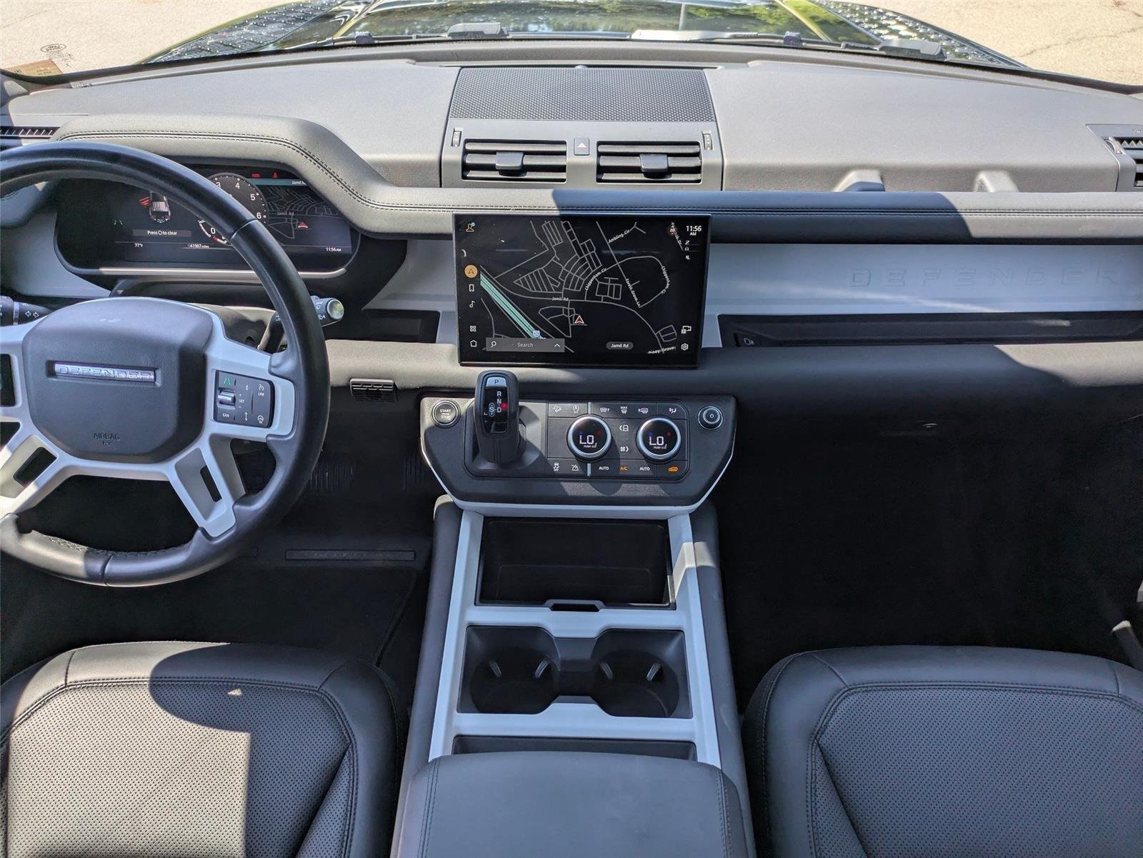 Used 2025 Santorini Black Metallic Land Rover S image 30