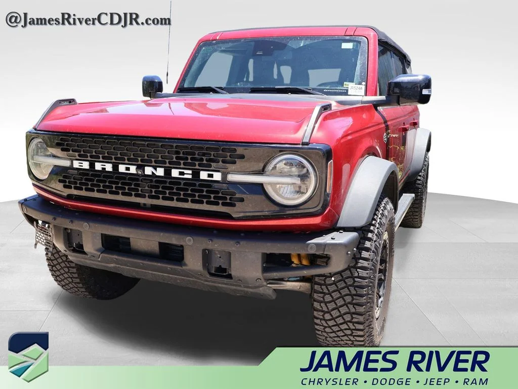 Used 2021 Red Ford Wildtrak image 3