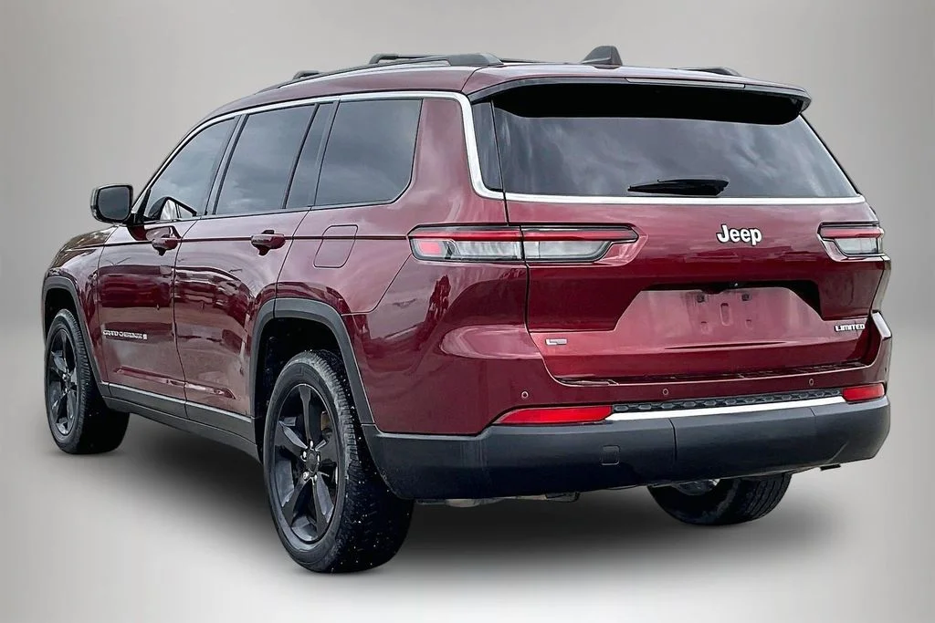 Used 2021 Red Jeep Limited image 4