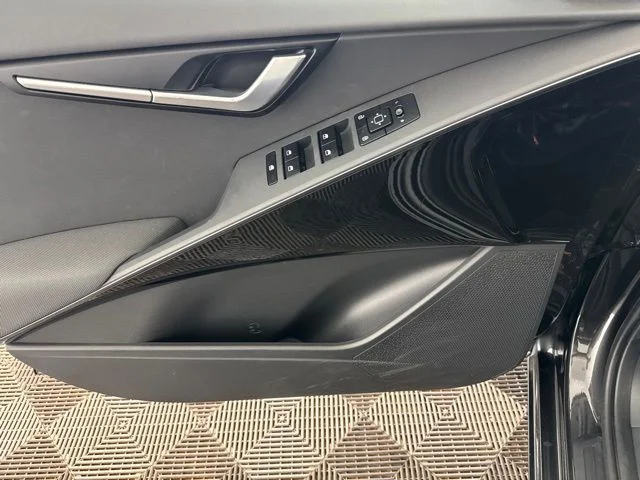 Used 2023 Gray Kia Wind image 20