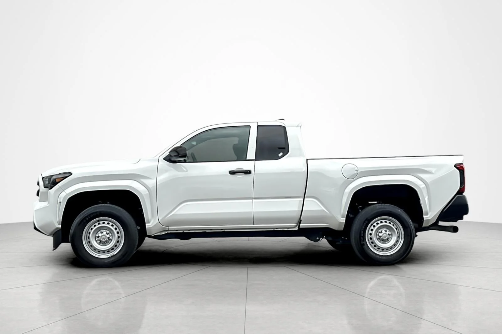 Certified Used 2025 Ice Cap Toyota SR image 2
