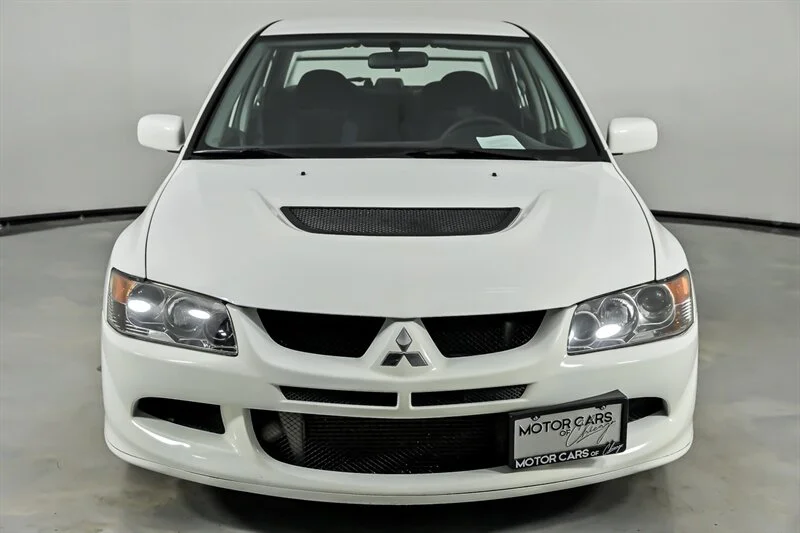 Used 2003 Weightless White Mitsubishi  image 4