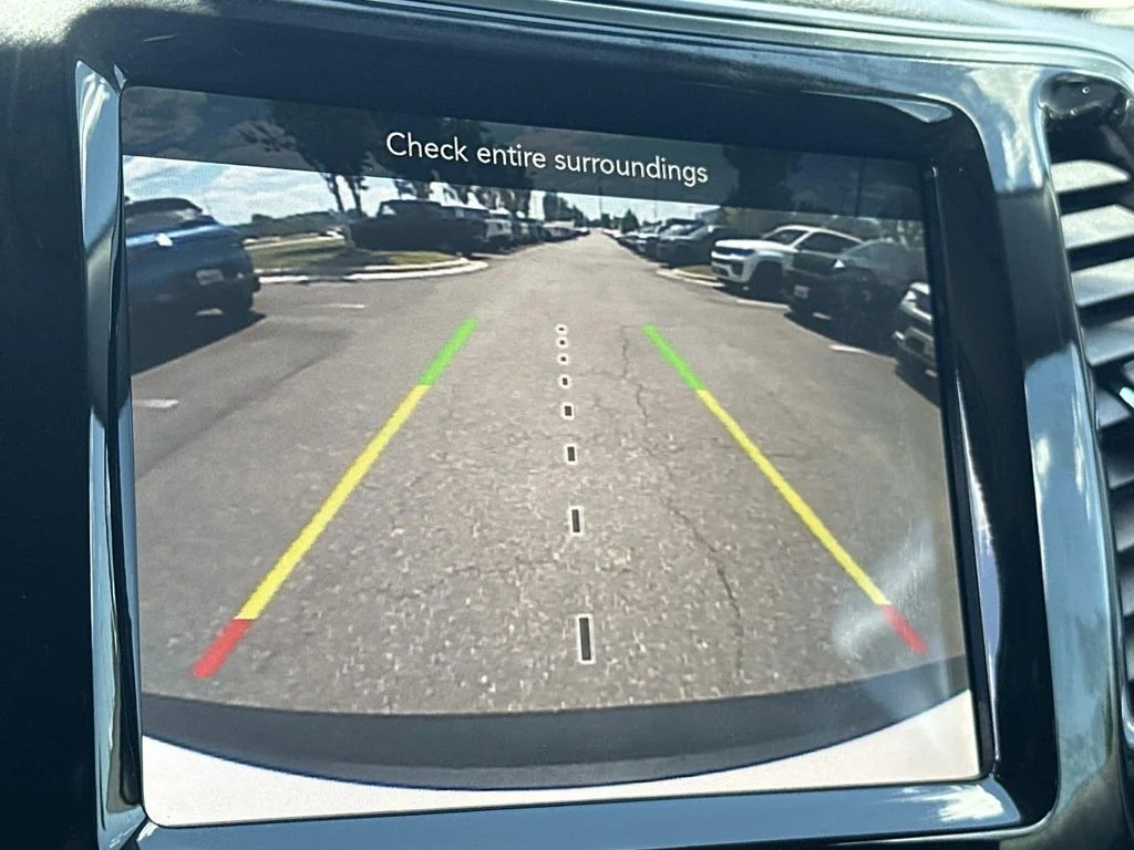 Used 2019 White Jeep Limited image 21