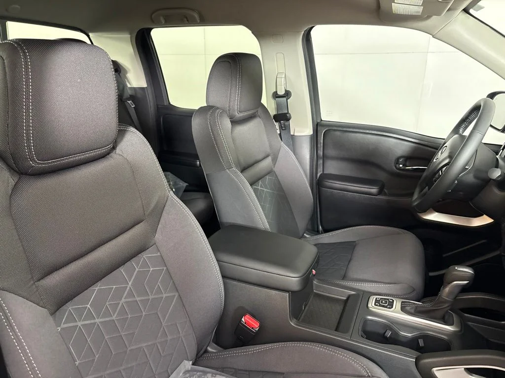 New 2026 Super Black Nissan Crew Cab SV image 17
