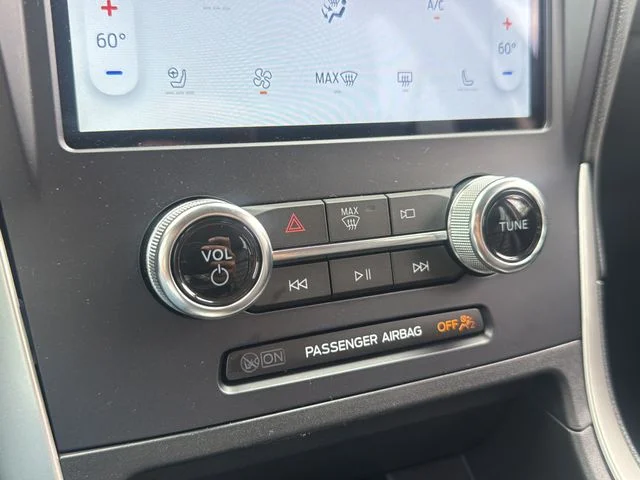 Used 2024 Blue Ford SEL image 18