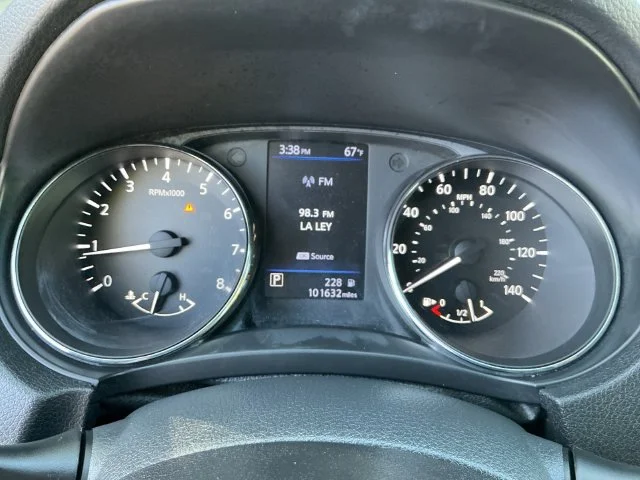 Used 2018 Silver Nissan SV image 13