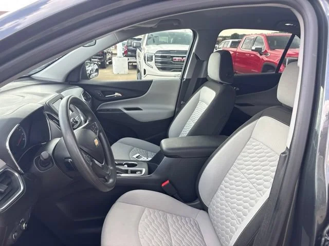 2020 Chevrolet Equinox LS - Photo 12