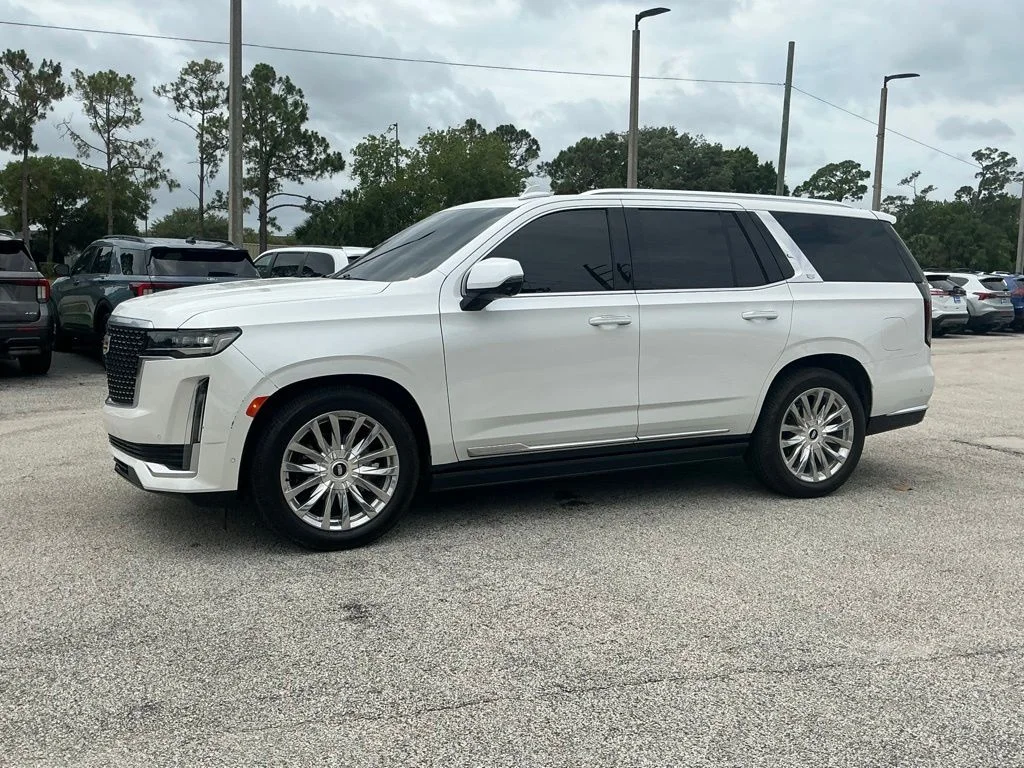 Used 2023 White Cadillac Premium Luxury image 3