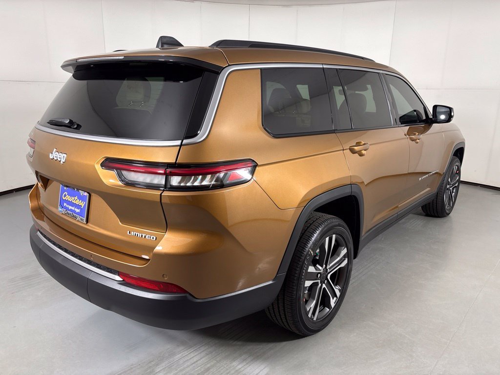 New 2027 Copper Shino Metallic Clearcoat Jeep Limited image 8