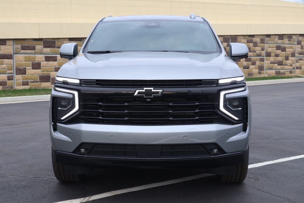 2026 Chevrolet Suburban RST - Photo 2