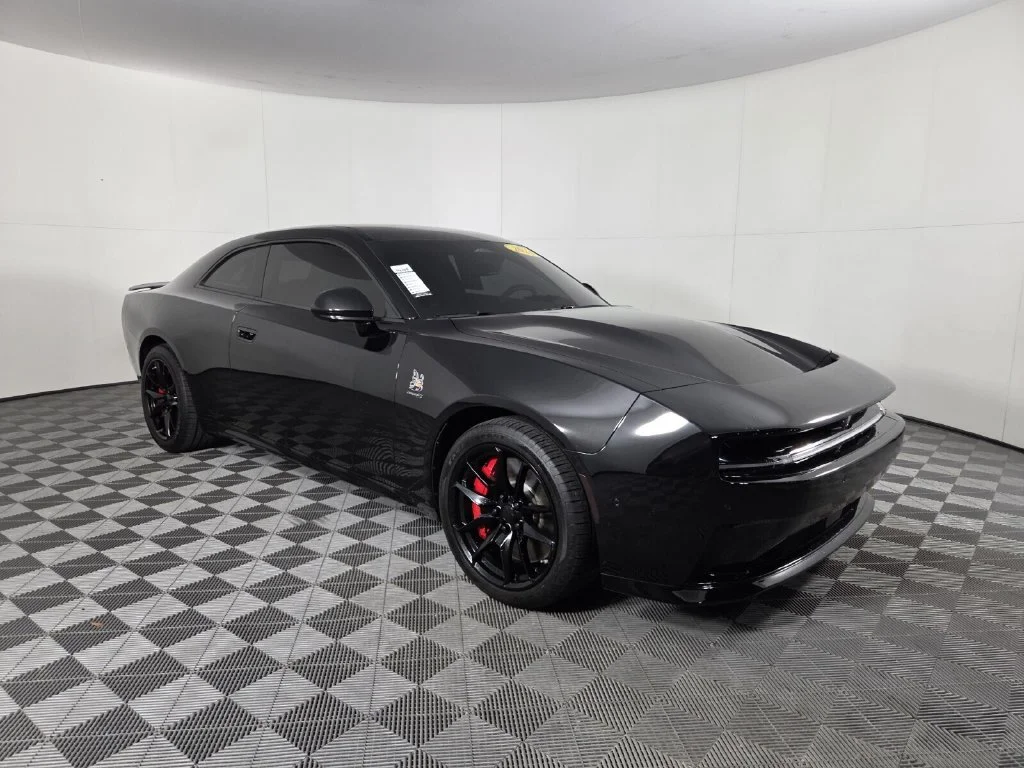 Used 2024 Dodge Charger Daytona Scat Pack with VIN 2C3CDBDK4RR206132 for sale in West Palm Beach, FL