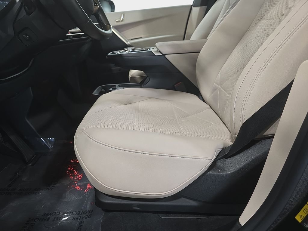 Certified Used 2024 Black Sapphire Metallic BMW xDrive50 image 20