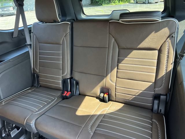 2026 GMC Yukon XL Denali Ultimate - Photo 10