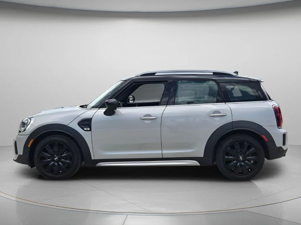 Used 2021 Silver MINI Oxford Edition image 3