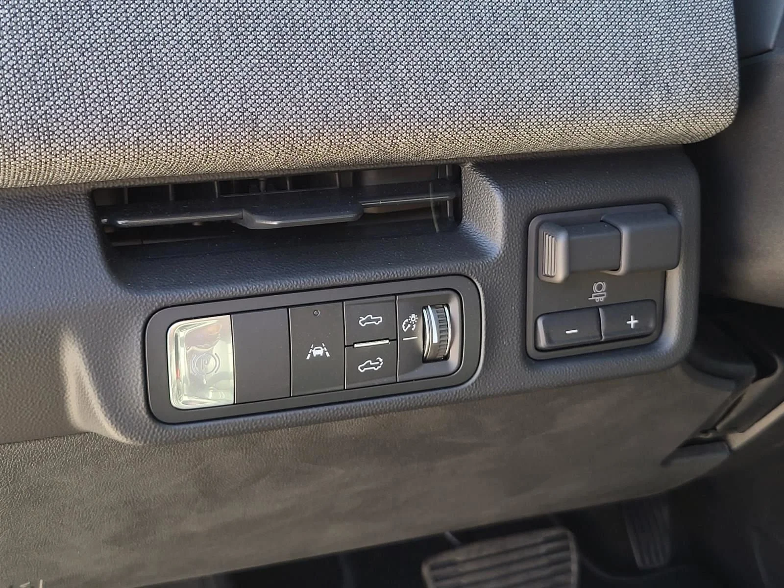 2026 GMC Sierra EV Elevation - Photo 8