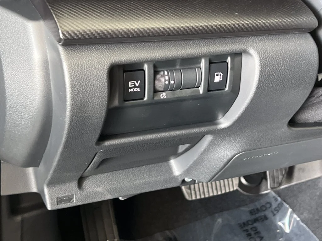 New 2026 MAGNETITE GRAY PEARL Subaru Limited Hybrid image 29