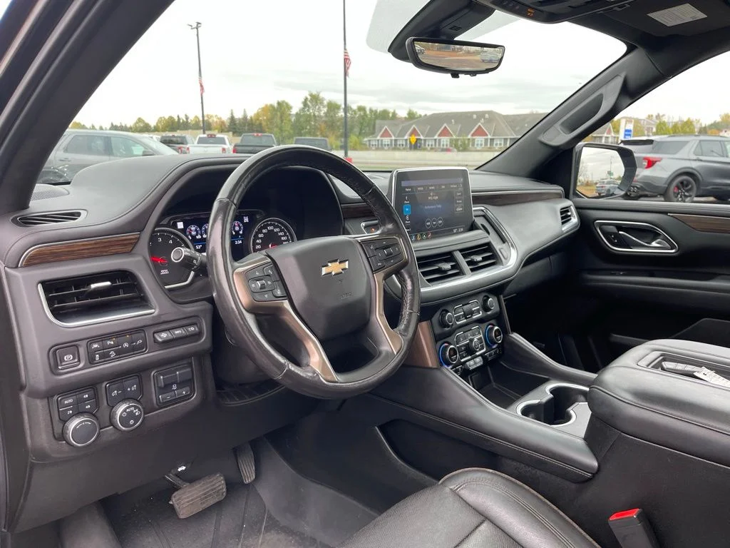 Used 2021  Chevrolet High Country image 26