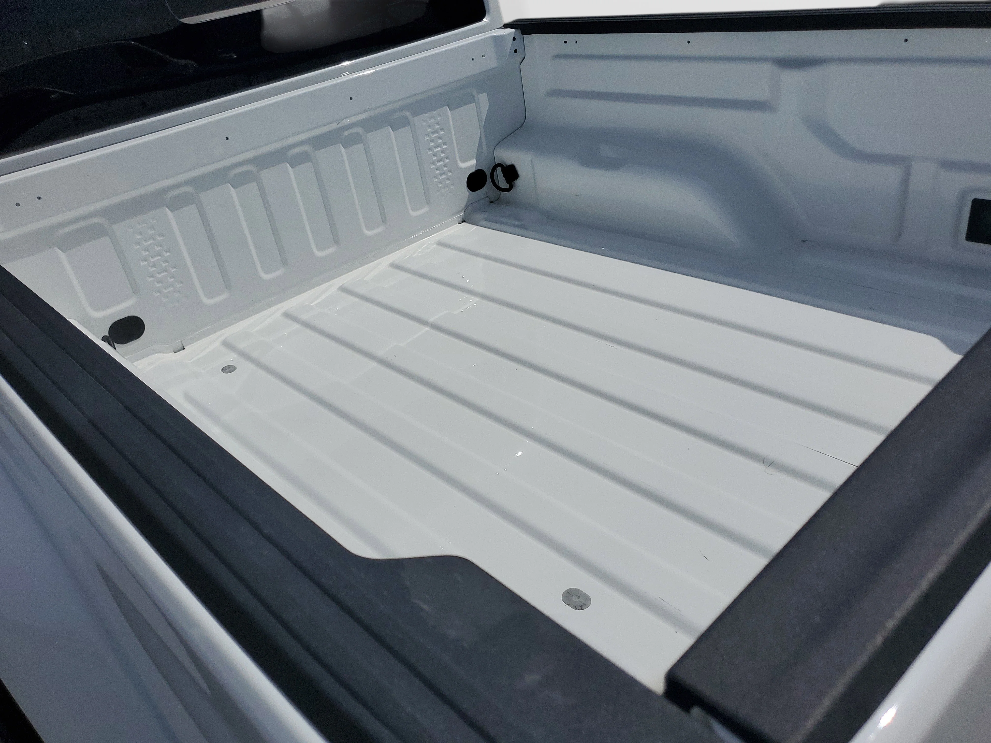 Used 2024 White Jeep Sport image 27