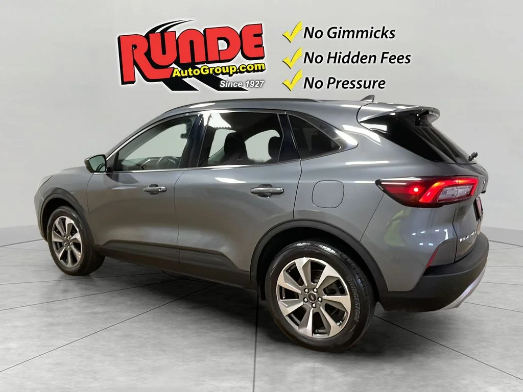 Used 2024 Gray Metallic Ford Platinum image 4