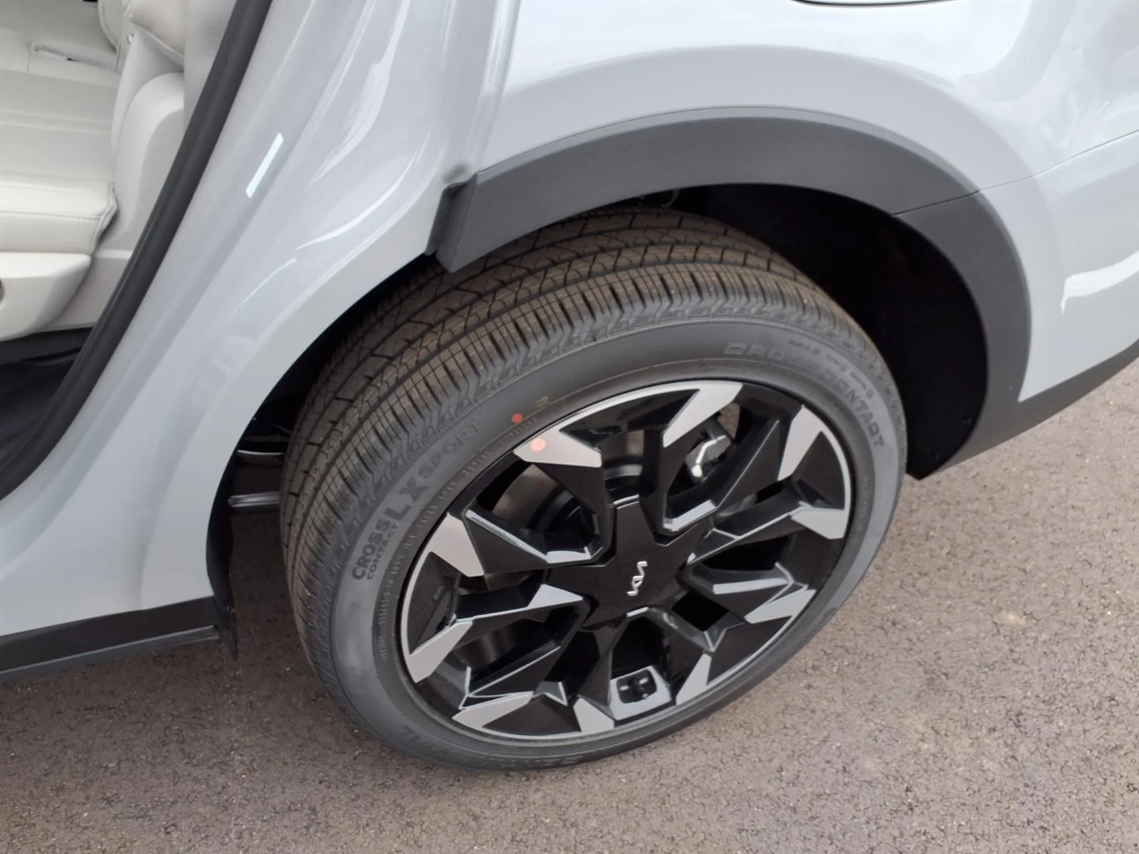 New 2026 Wolf Gray Kia EX image 14