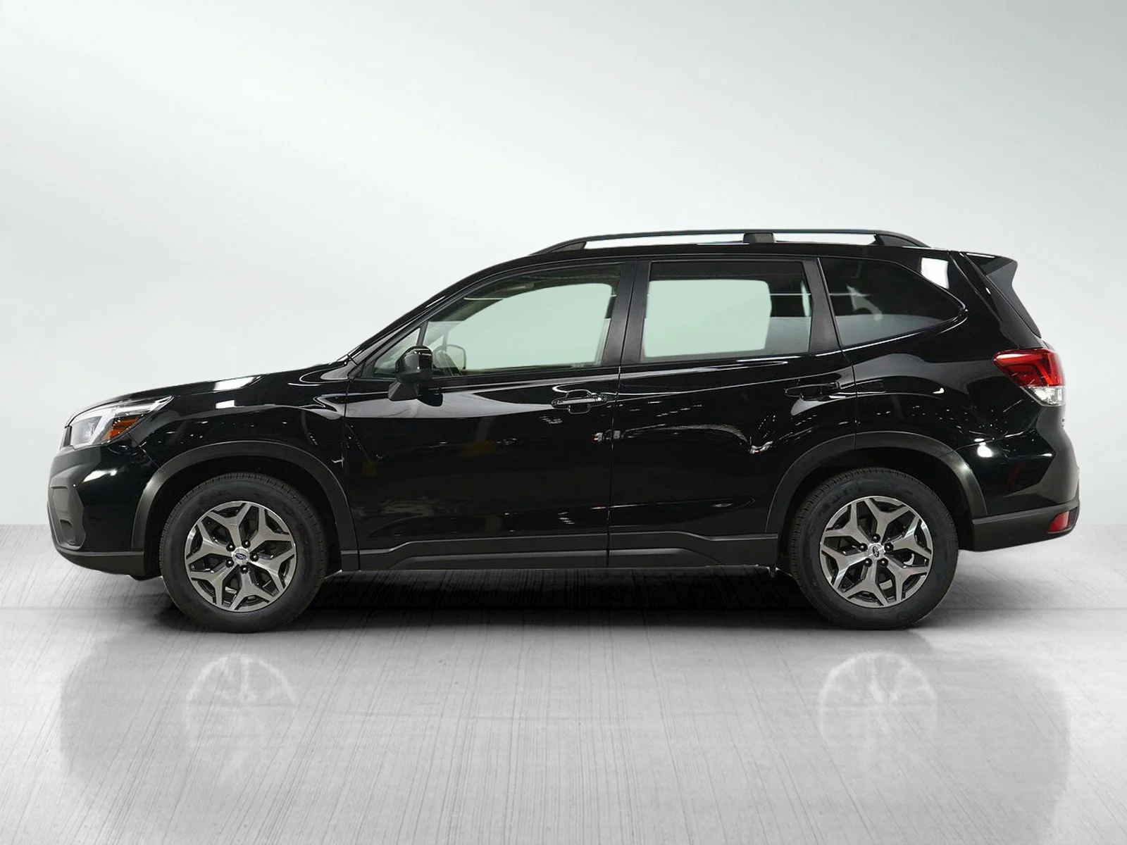 Used 2020 Subaru Forester Premium with VIN JF2SKAJC9LH469208 for sale in Burnsville, Minnesota