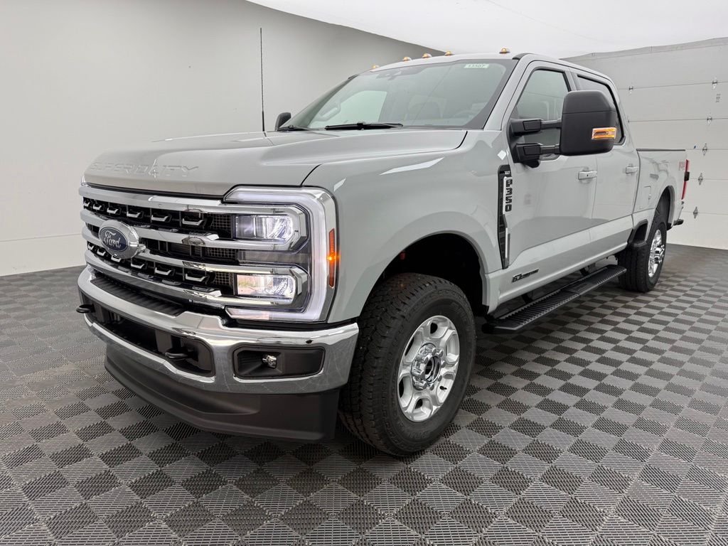 New 2026 White Ford XLT image 14