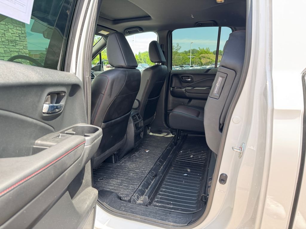 2023 Honda Ridgeline Black Edition - Photo 13