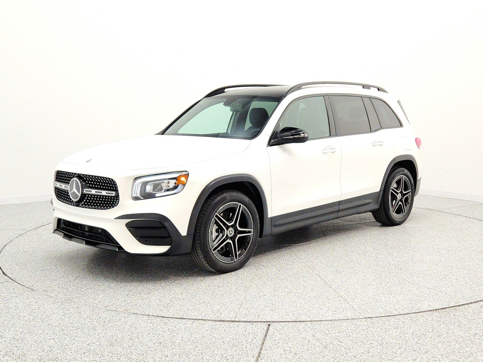 2023 Mercedes-Benz GLB GLB 250 4MATIC's photo
