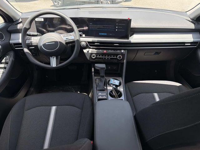 New 2026 Blue Hyundai SE image 18