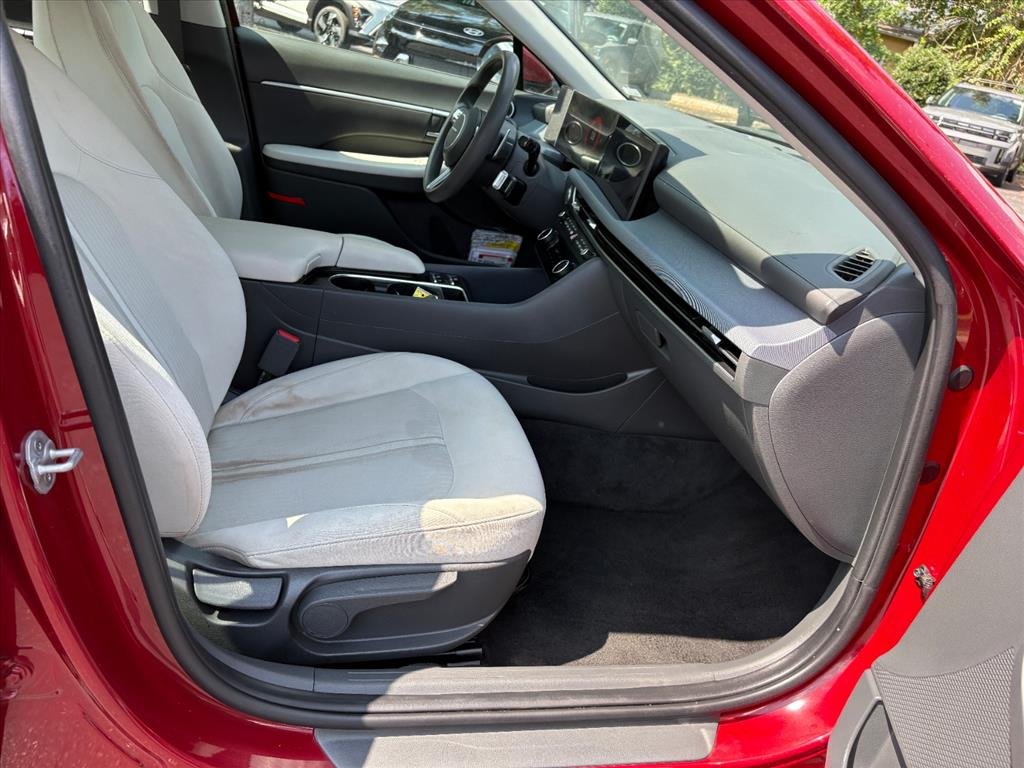 2025 Hyundai Sonata SEL - Photo 16