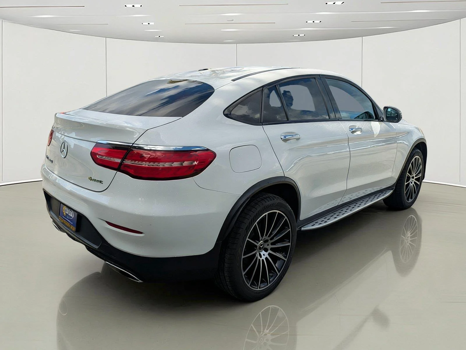 Used 2018 White Mercedes-Benz GLC 300 image 5